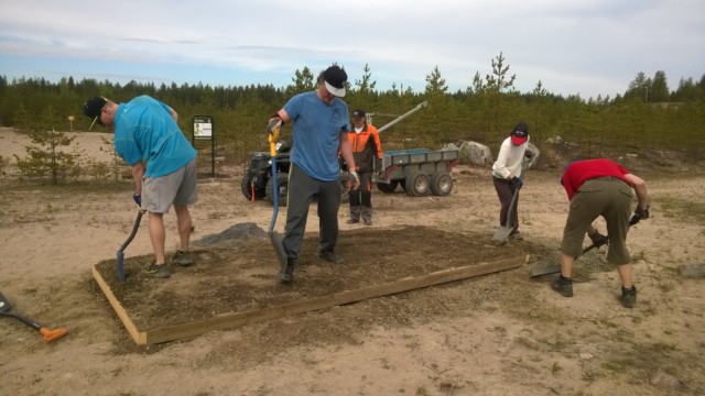 Ama-radan Oamk-väylän tiipaikan talkoohommaa